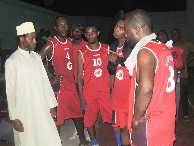 image Basket-ball : Championnat de Ngazidja, hommes Face à Rapid club, Amisco sauve de justesse l'honneur (66-64)